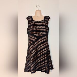 Black bodycon lace dress - size XL